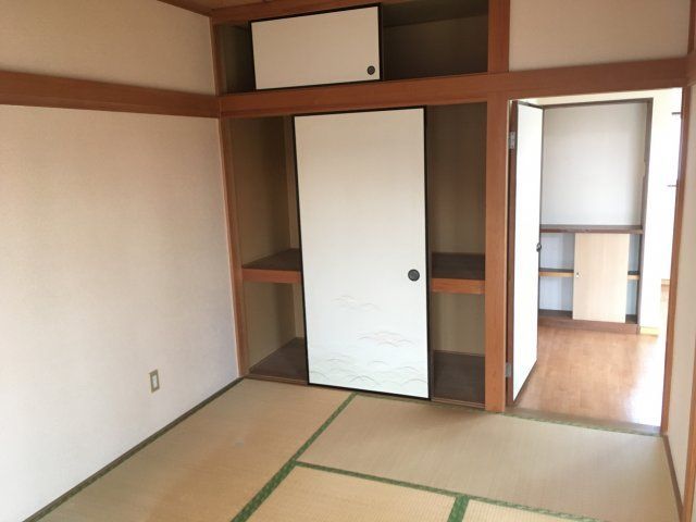 ベッドルーム
