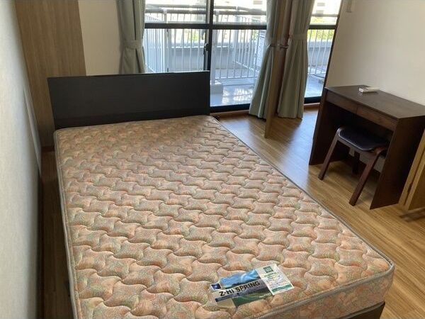 ベッドルーム