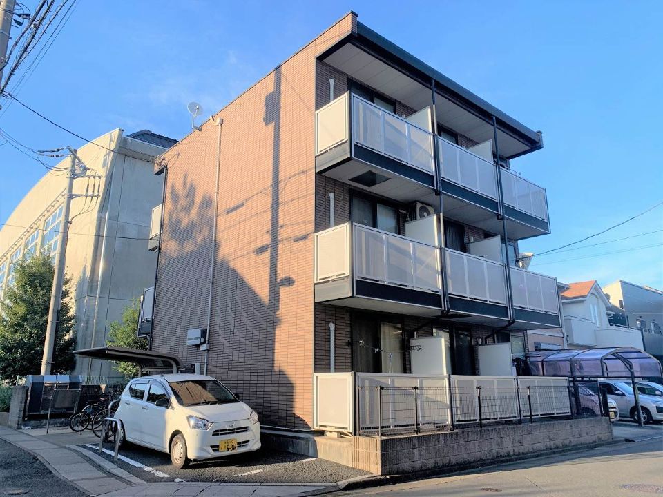 レオパレスアリーナレジデンスの外観画像