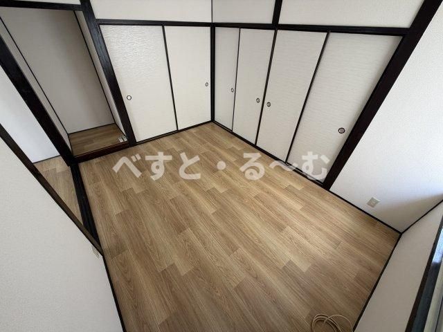 ベッドルーム