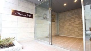 マルーン白壁の間取り画像