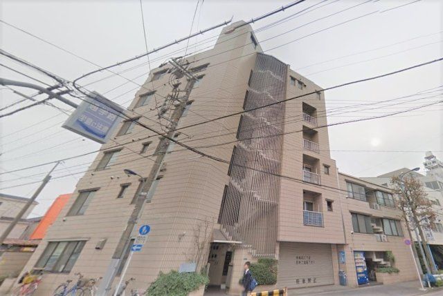 なり駒第3ビルの外観画像