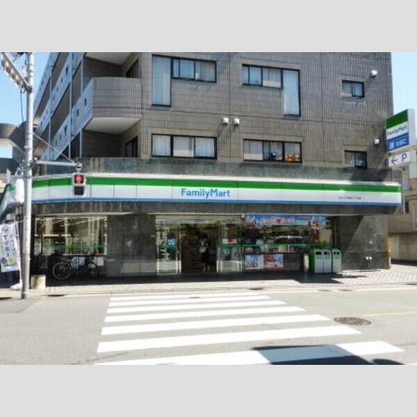 近くに【コンビニエンスストア】ファミリーマート あぶらや給田三丁目あり