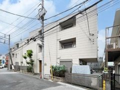 ラクムの外観画像