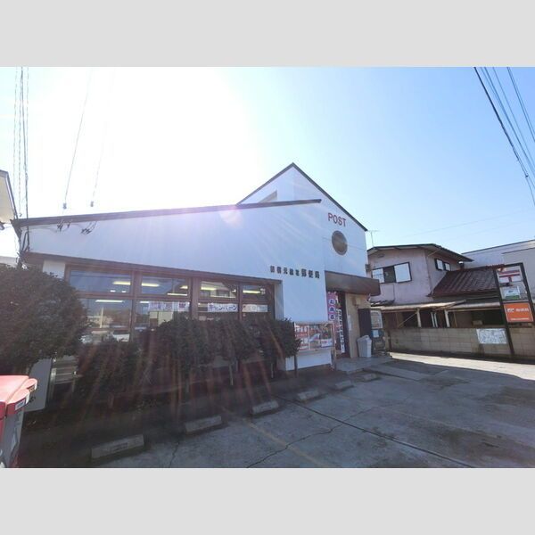 近くに前橋元総社郵便局あり