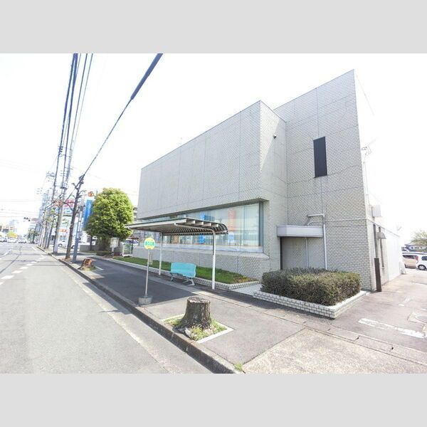 近くにしののめ信用金庫前橋支店あり