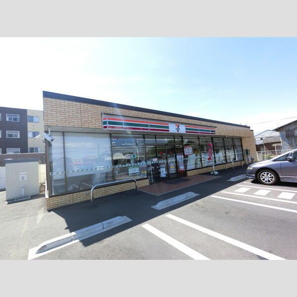 近くにセブンイレブン前橋小相木店あり