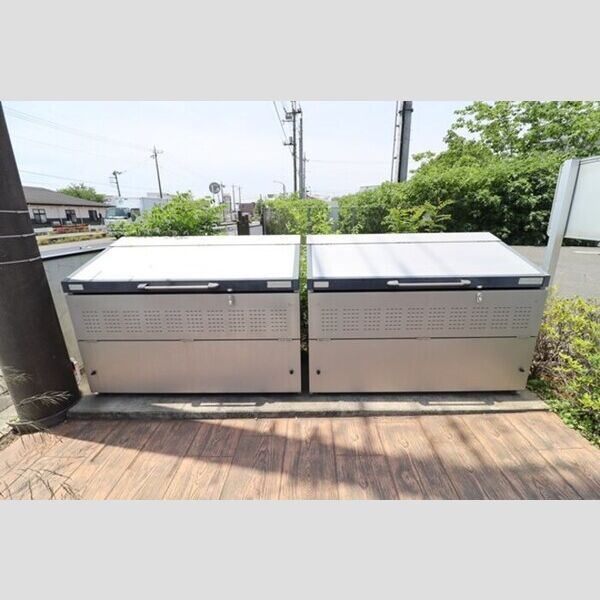 近くにゴミ置場あり