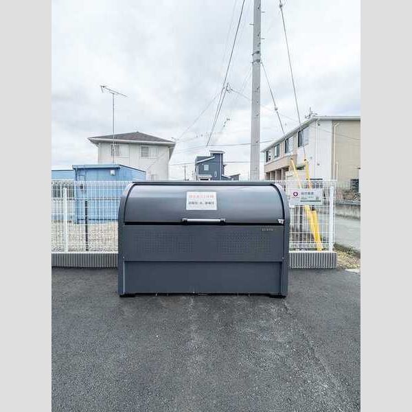 近くに敷地内ゴミ置き場あり