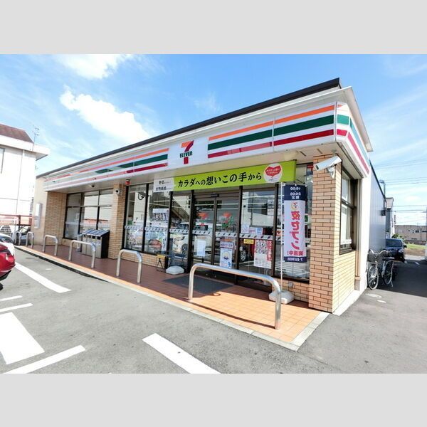 近くにセブンイレブン前橋下石倉町店あり