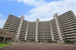 メゾンドールラーバン和泉Ⅲ番館の外観
