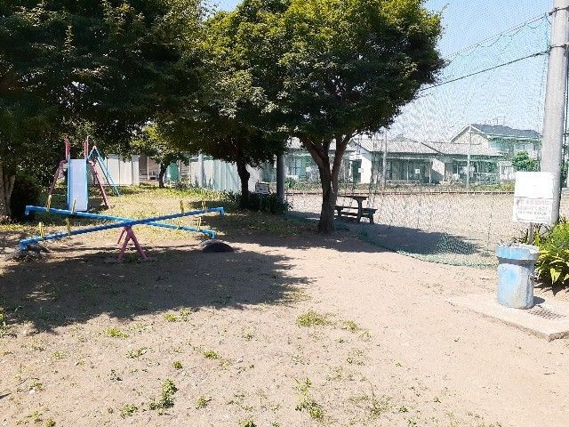 近くの八幡つくし公園まで350m（徒歩5分）