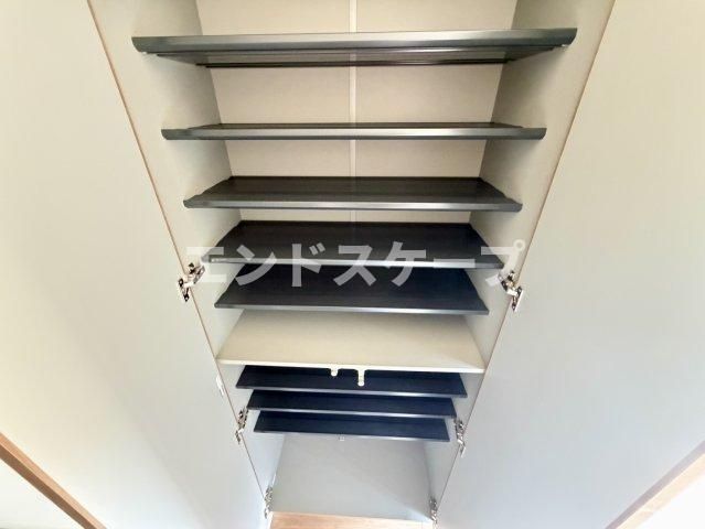 収納