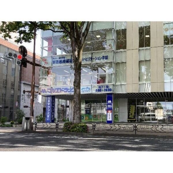 近くに施設あり