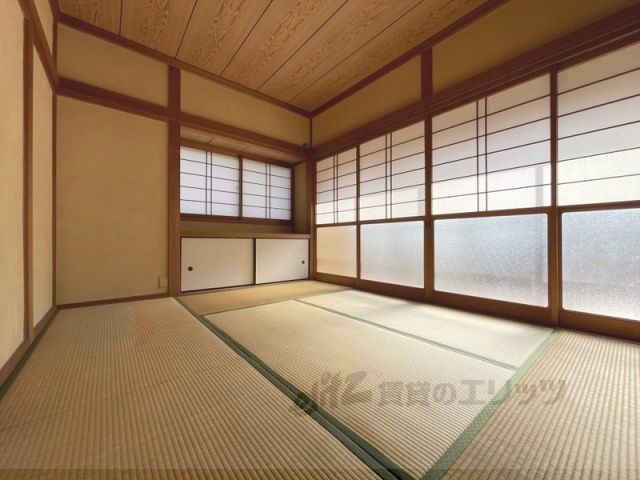 ベッドルーム