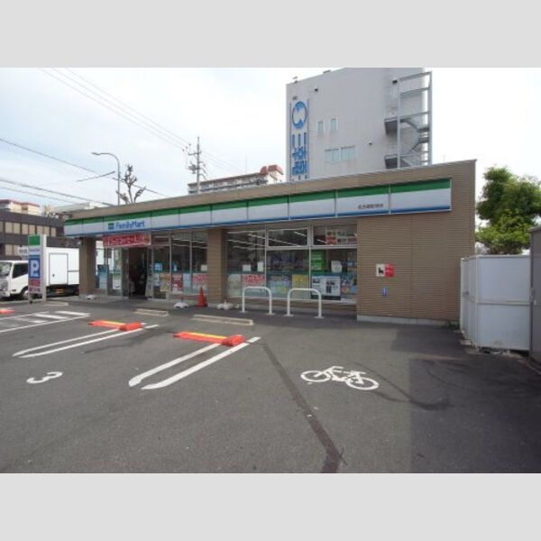 近くに【コンビニエンスストア】ファミリーマート 名古屋新栄店まで2あり