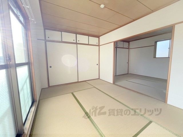 ベッドルーム
