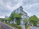 梅美台団地2号棟の外観