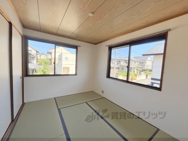 ベッドルーム