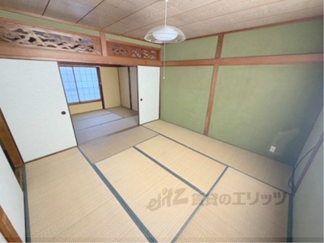 ベッドルーム