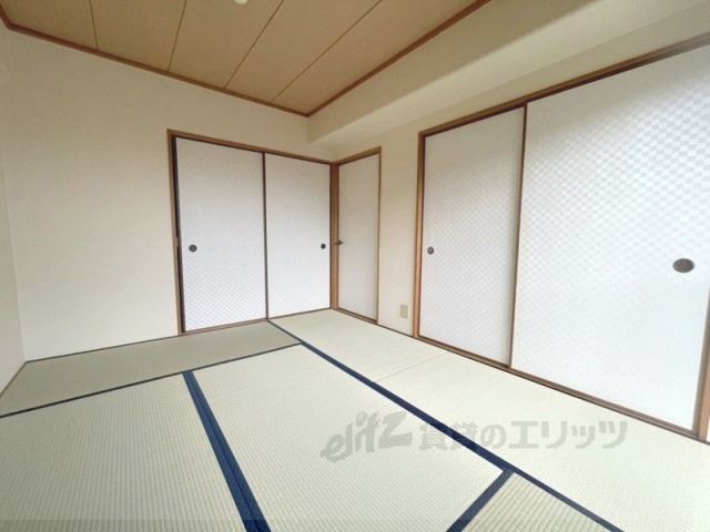 ベッドルーム