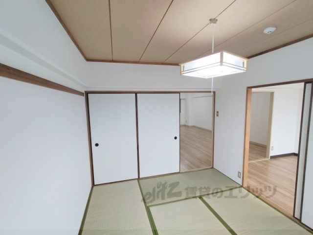 ベッドルーム