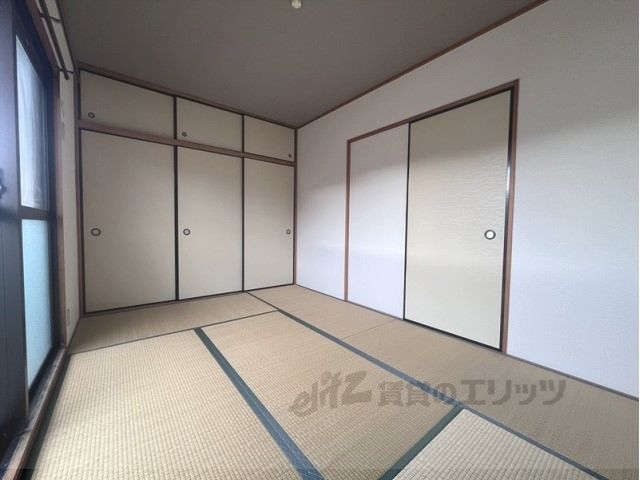 ベッドルーム