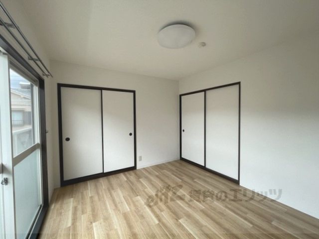 ベッドルーム