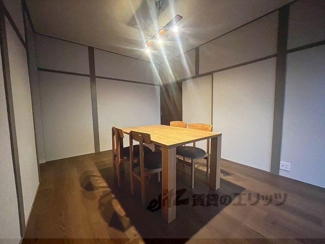 ベッドルーム