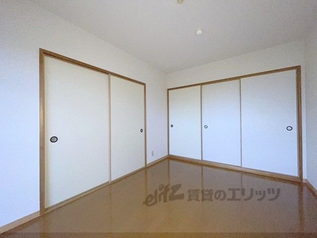 ベッドルーム