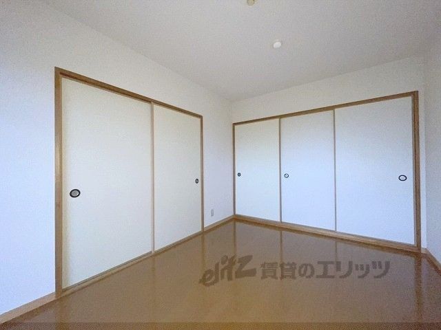 ベッドルーム