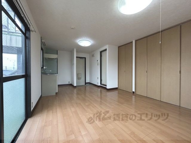 ベッドルーム