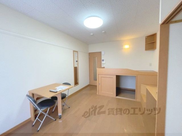 ベッドルーム
