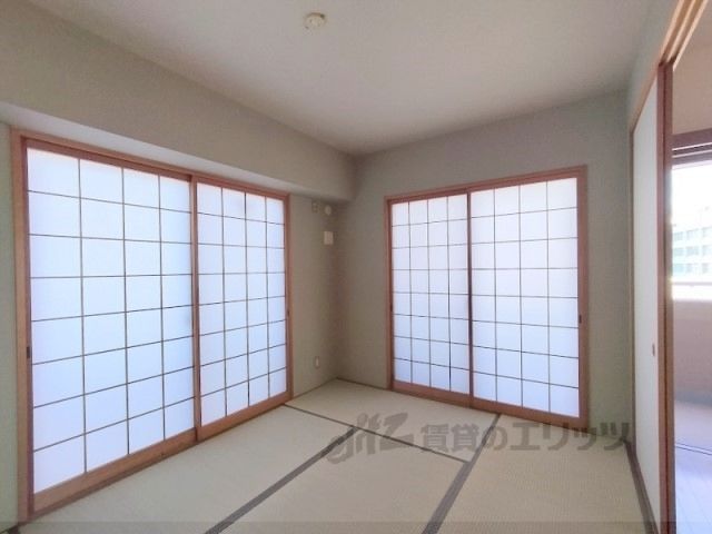 ベッドルーム