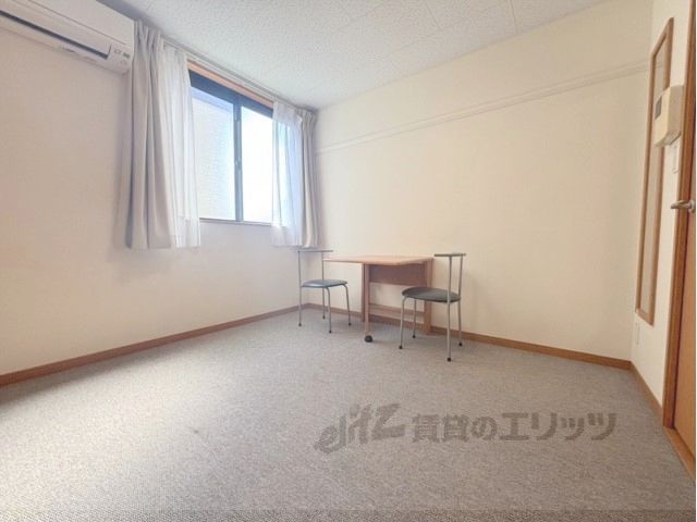 ベッドルーム