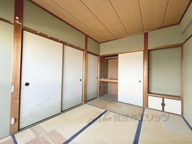 ベッドルーム