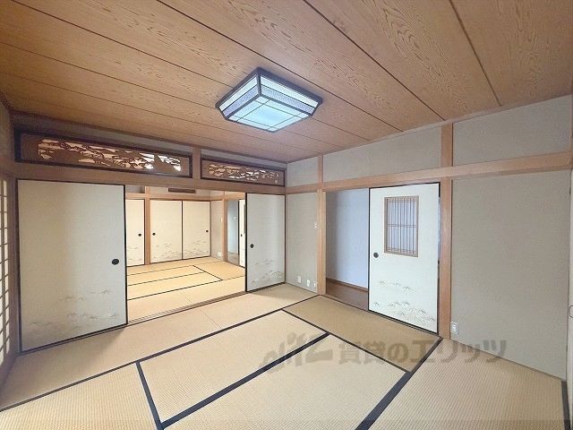 ベッドルーム