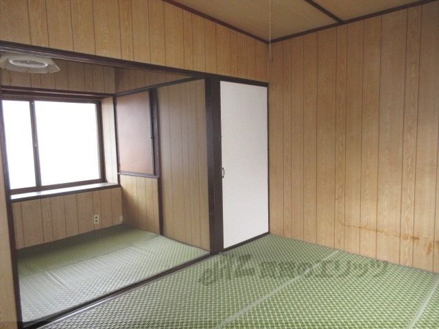 ベッドルーム