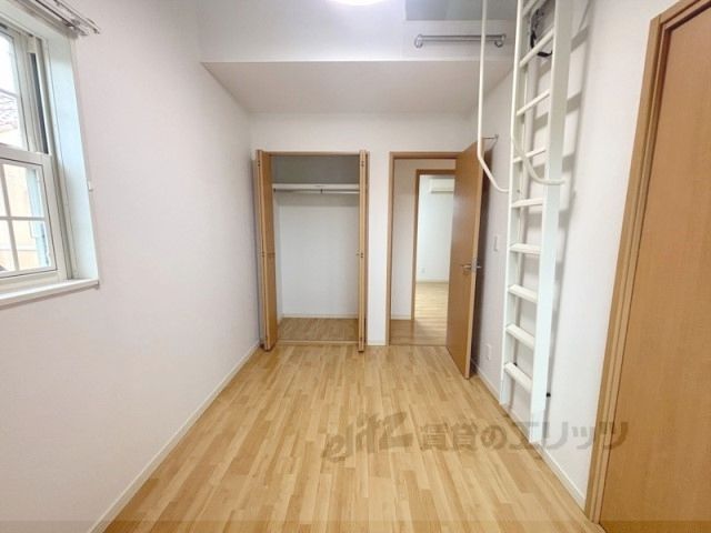ベッドルーム
