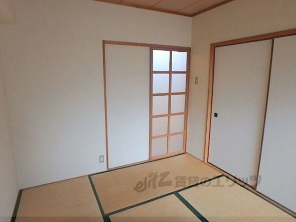 ベッドルーム
