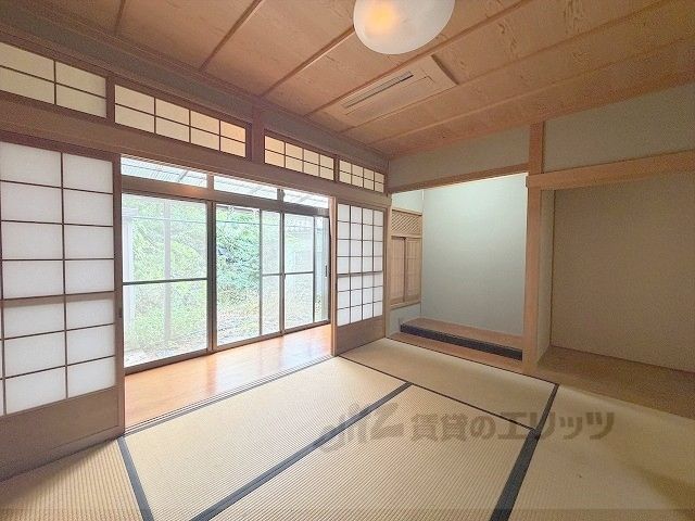 ベッドルーム