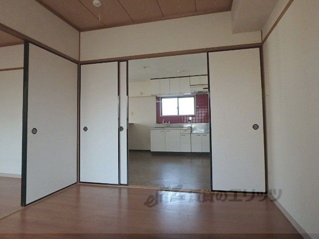 ベッドルーム