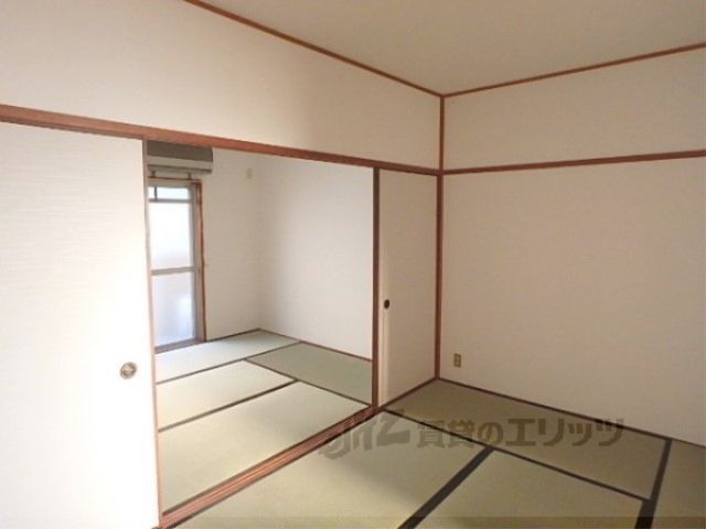 ベッドルーム