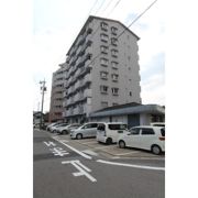 STビルの外観画像