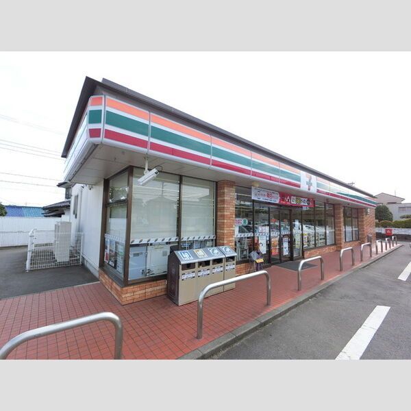 近くにセブンイレブン高崎棟高北店(732m)あり
