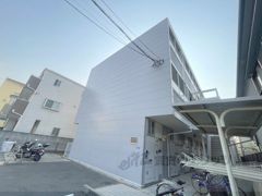 レオパレスルシェルブルー東大阪の外観画像