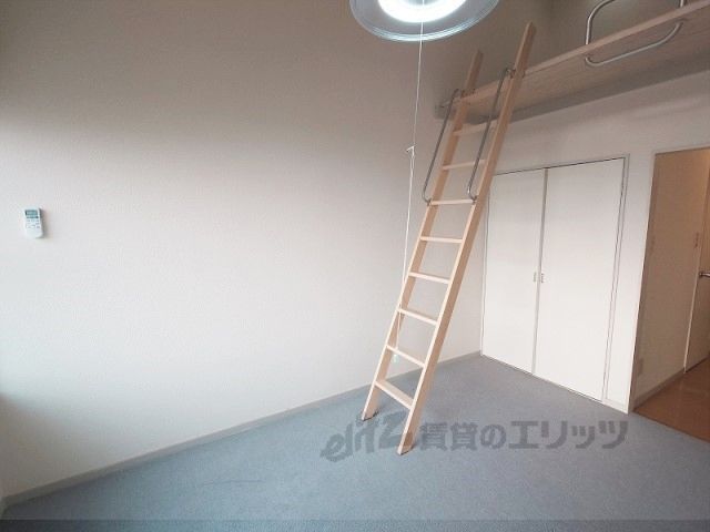 ベッドルーム