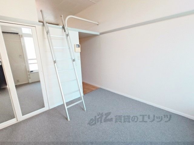ベッドルーム