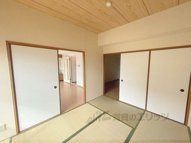 ベッドルーム