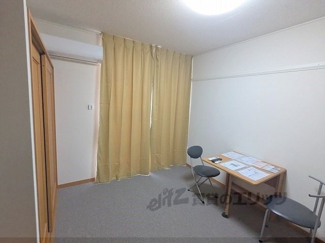 ベッドルーム